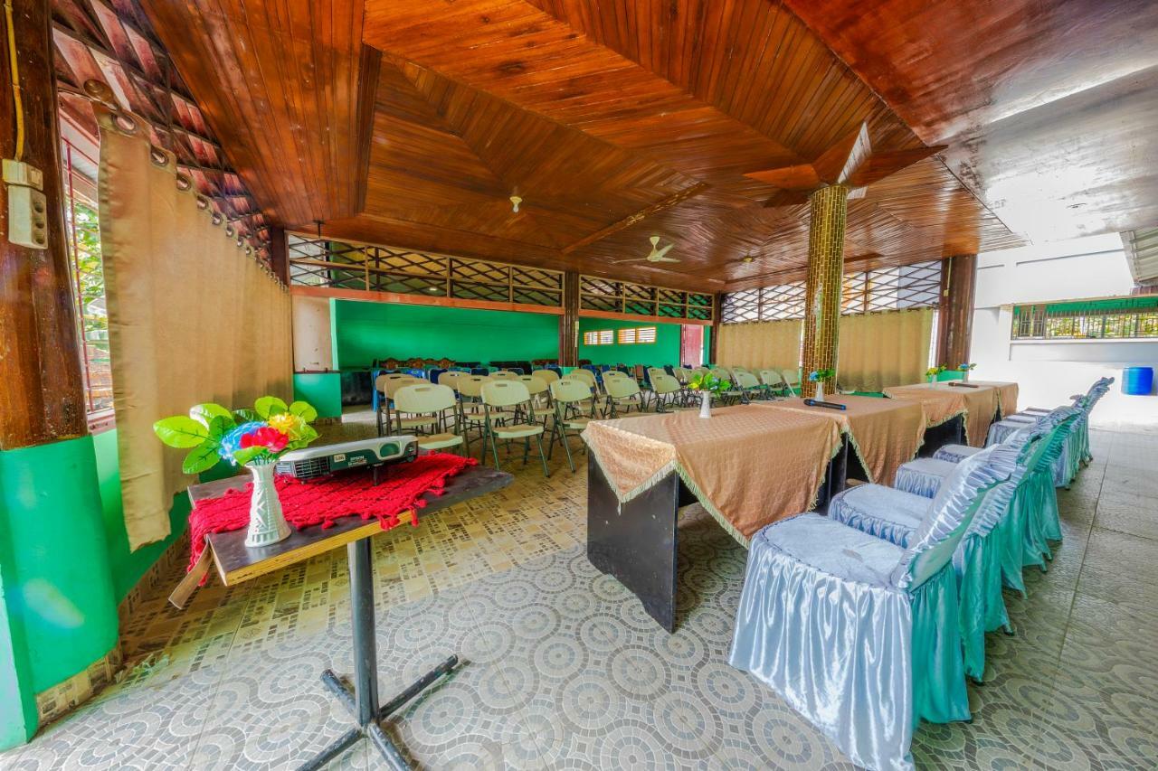 Mega Nasional Seaview Hotel Gunungsitoli Dış mekan fotoğraf